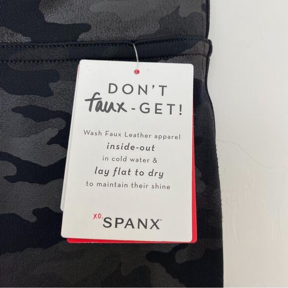NWT Spanx Faux Leather Camo Leggings - Picture 4 of 7